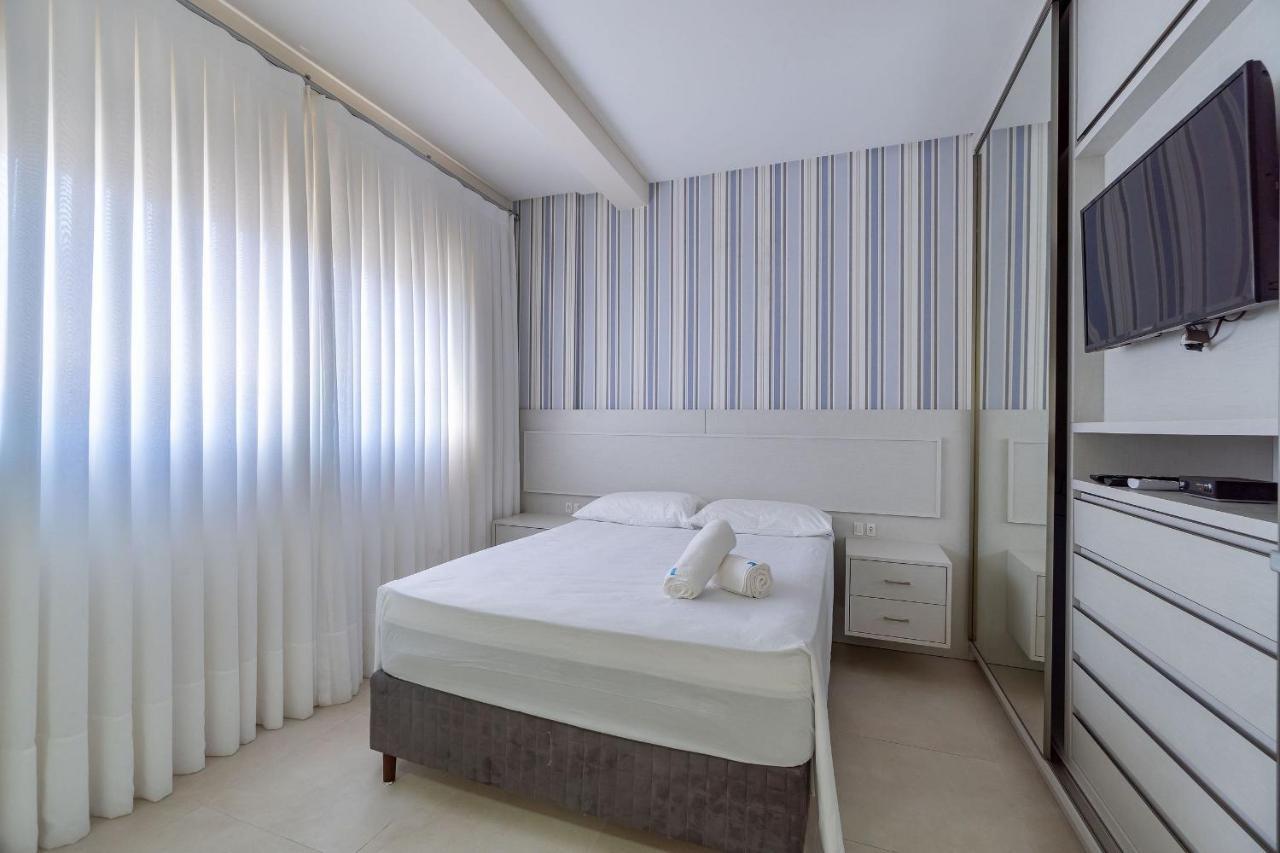 Ampla Cobertura Duplex Em Condominio Com Piscina ボンビーニャス エクステリア 写真