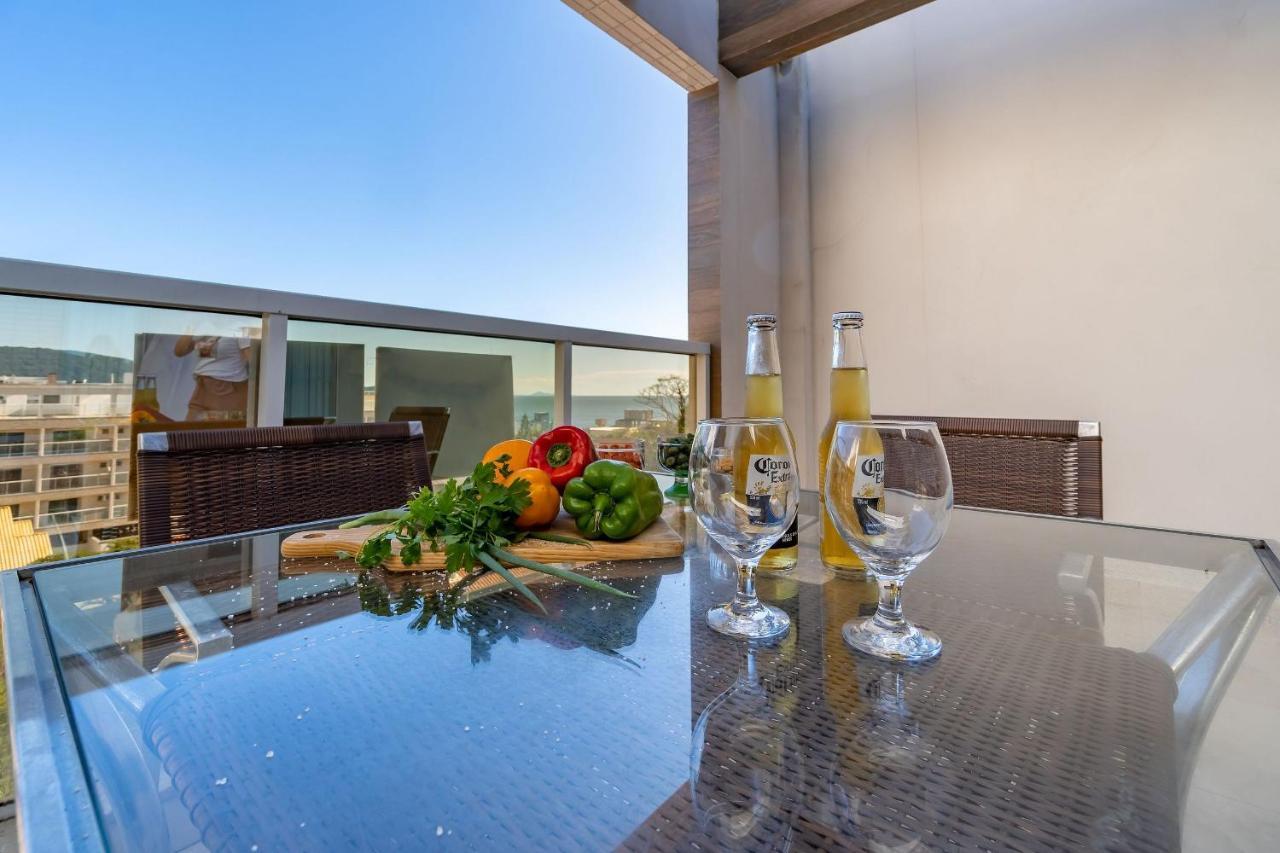 Ampla Cobertura Duplex Em Condominio Com Piscina ボンビーニャス エクステリア 写真
