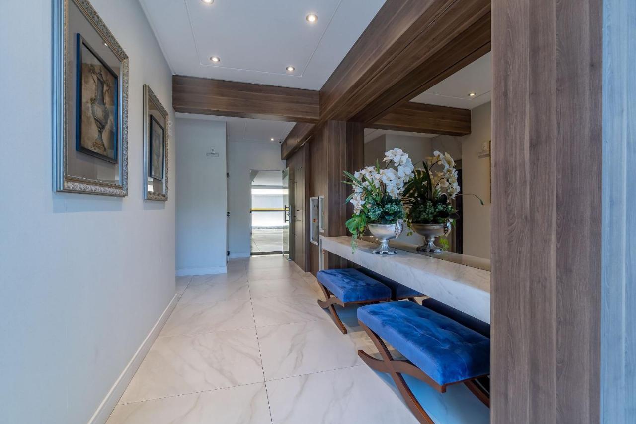 Ampla Cobertura Duplex Em Condominio Com Piscina ボンビーニャス エクステリア 写真